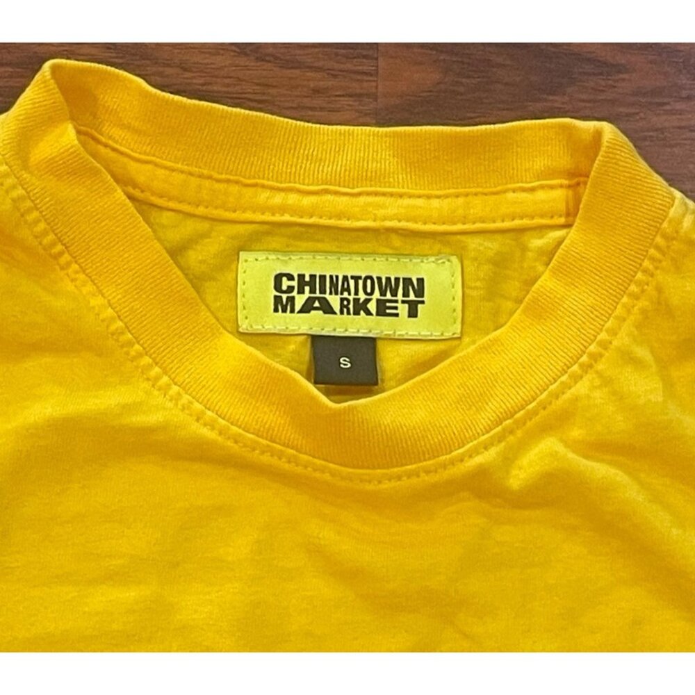 CHINATOWN MARKET YELLOW TEE SZ SMALL - Picture 6 of 6